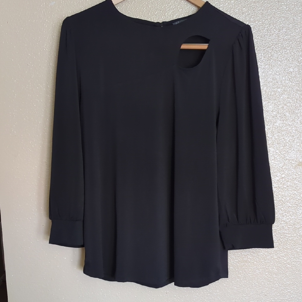 Adrianna Papell Cut- Out Classic Black Attire Quarter Sleeves